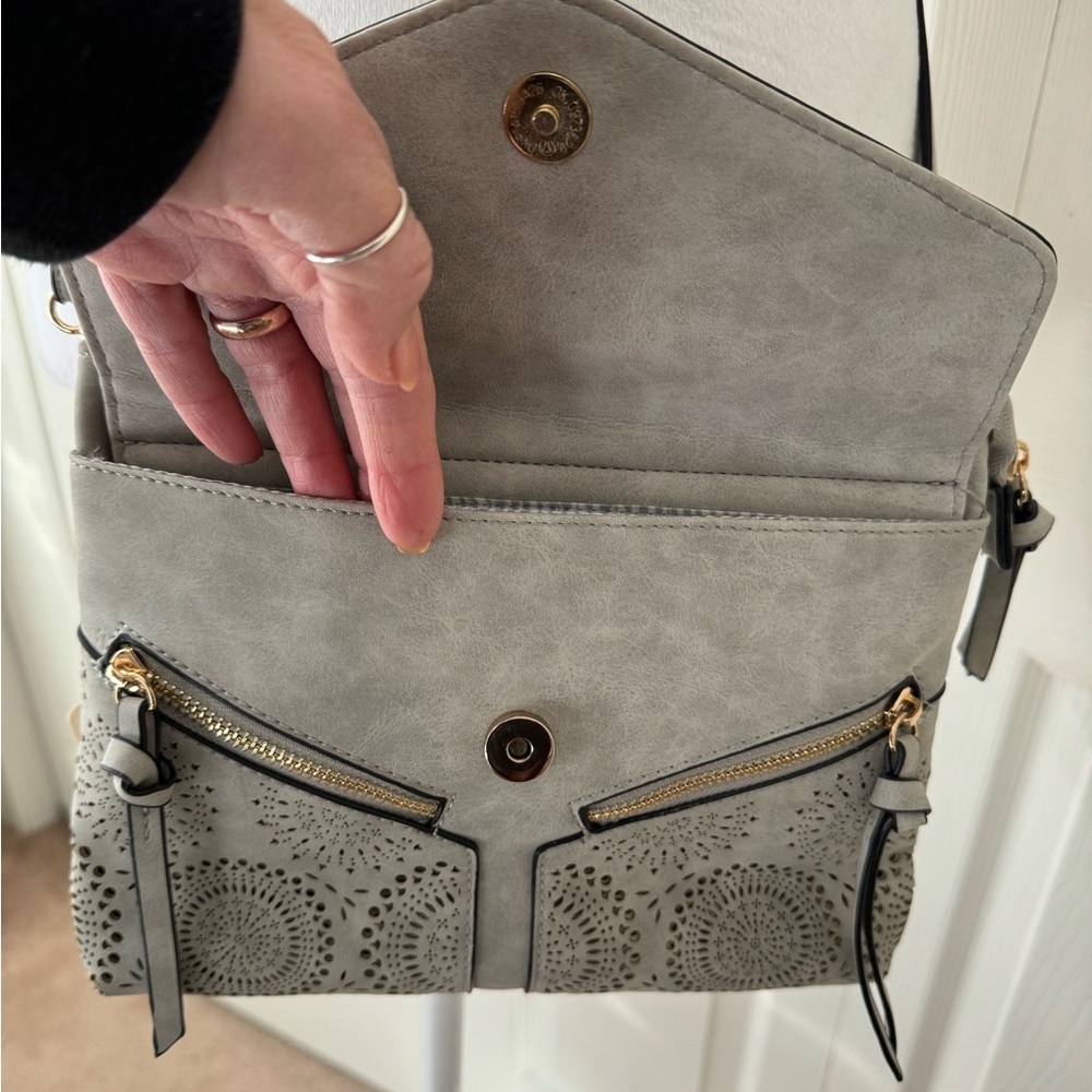 Grey multi pocket crossbody bag - NWT - Picture 7 of 15